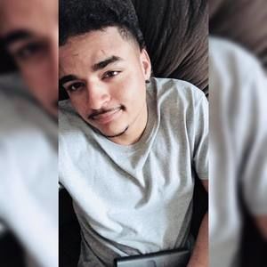 Meet your Posher, Lucas